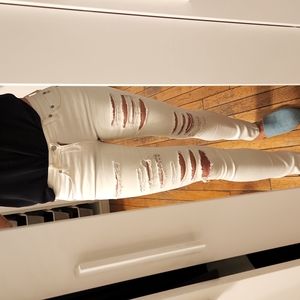 White AG torn denim in sz 26